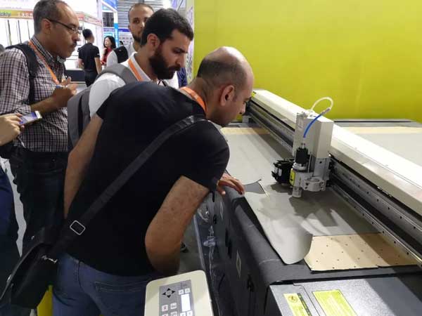 解答皮革機問題 解答皮革機問題