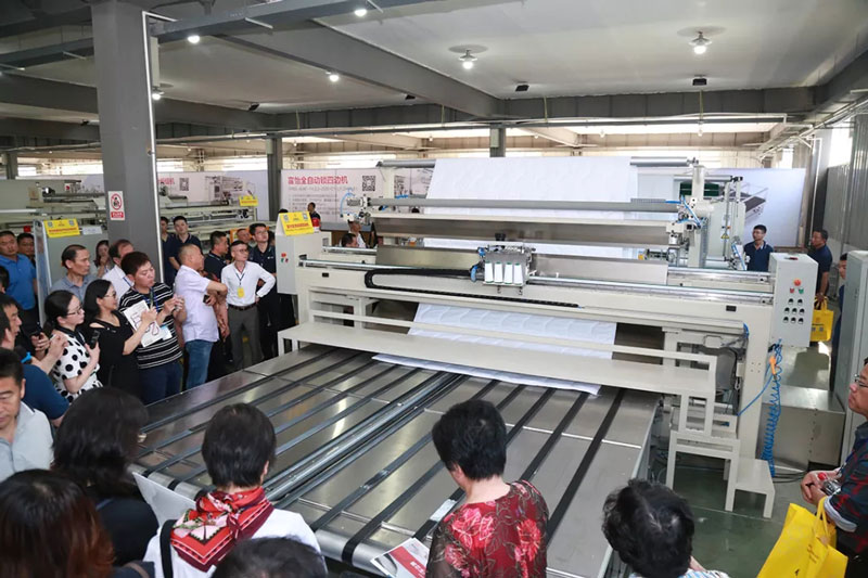 床品專(zhuān)委會(huì)年會(huì)人員參觀上工富怡5