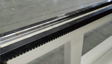 富怡框式單針絎縫機 (V型) 富怡框式單針絎縫機 (V型)