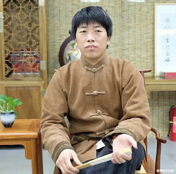 第六屆草原民族服飾與現(xiàn)代時裝定制技術(shù)研討會