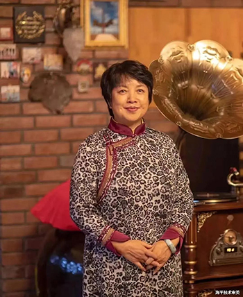 第六屆草原民族服飾與現(xiàn)代時裝定制技術(shù)研討會