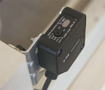 富怡框式電腦絎縫機(jī)(撐布帶機(jī)型)法式上料臺 富怡框式電腦絎縫機(jī)(撐布帶機(jī)型)法式上料臺